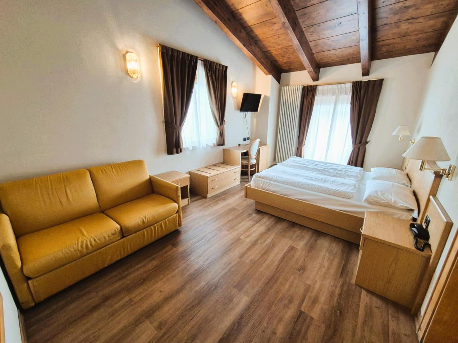 Hotel Angelica Livigno Exterior photo