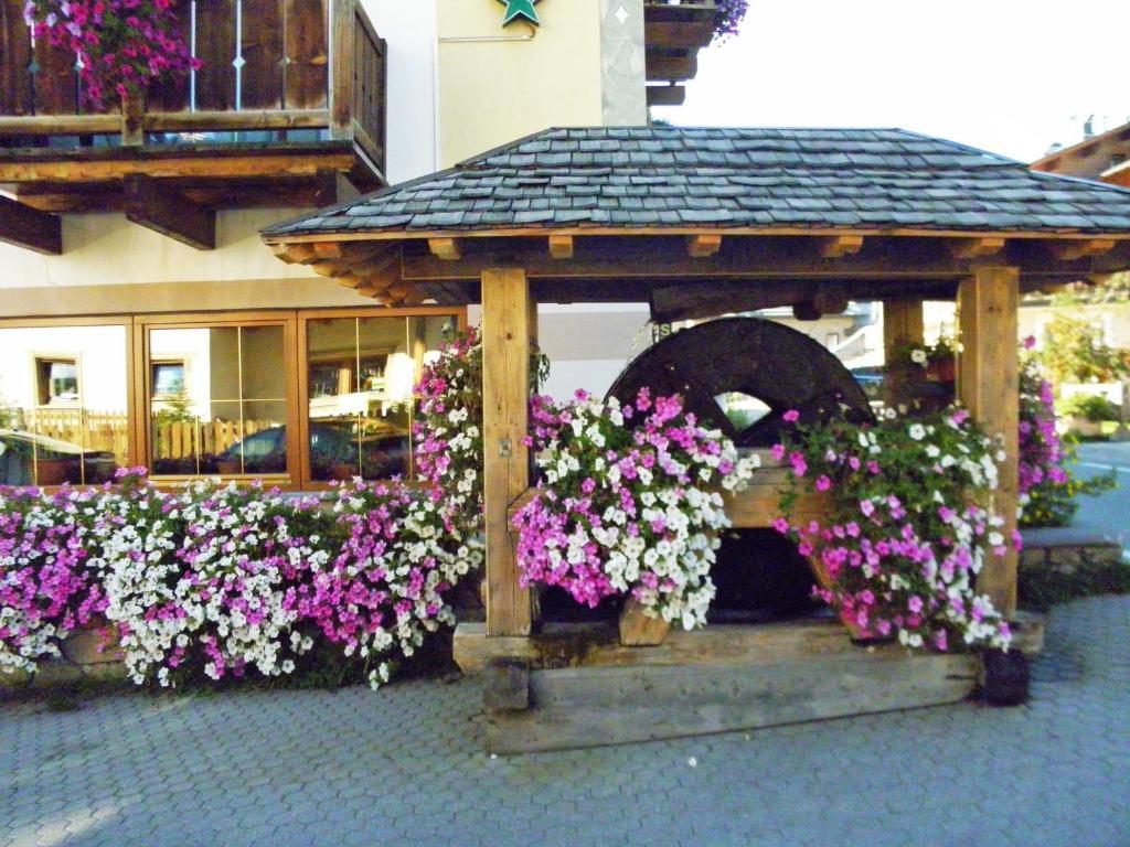 Hotel Angelica Livigno Exterior photo